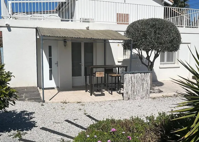 Διαμέρισμα Joli Prive Jardin A 10min Des Plages